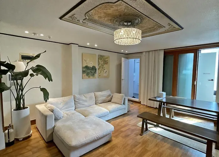 Spacious Hongdae 3br 6 Queen Beds Villa Séoul