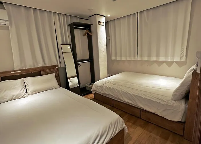 Spacious Hongdae 3br 6 Queen Beds Séoul