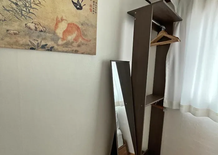 Spacious Hongdae 3br 6 Queen Beds