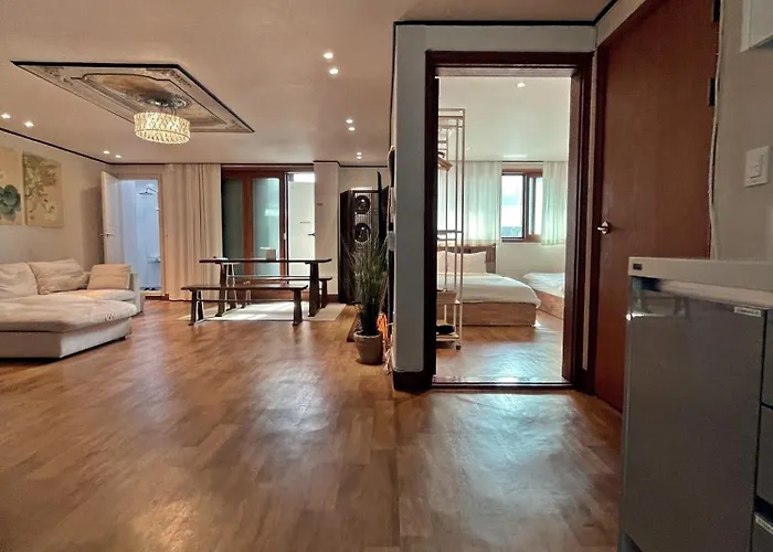Spacious Hongdae 3br 6 Queen Beds Séoul