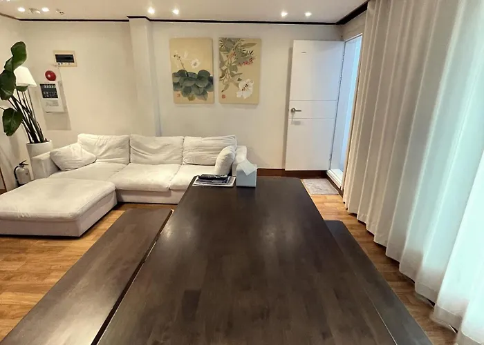 Spacious Hongdae 3br 6 Queen Beds * Séoul